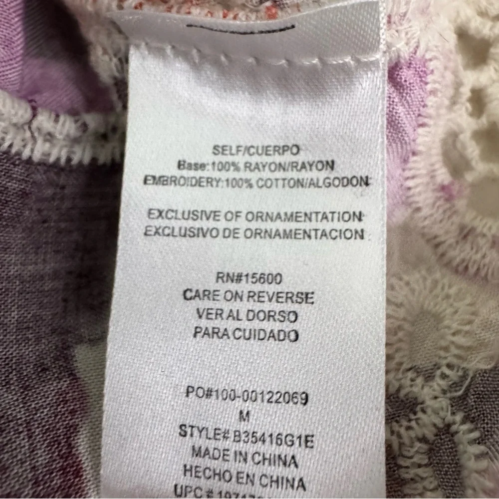 Democracy Three Quarter Sleeve V-Notch Neck Peplum Crochet Printed Woven Top M - Picture 14 of 15